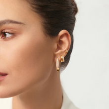 Carica l&#39;immagine nel visualizzatore di Gallery, Gold Pavé Arrow Hoop Earrings
